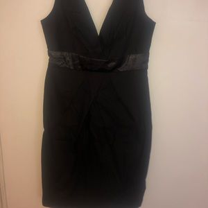 Black sleeveless dress